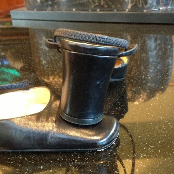 Shoes - Picture 3 of 3