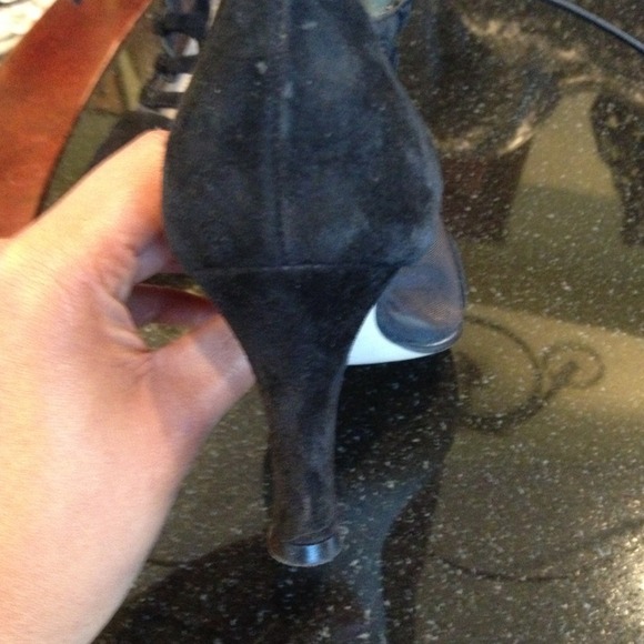 Shoes - Picture 4 of 4