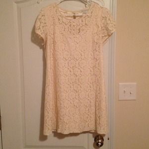Lace capped sleeve dress