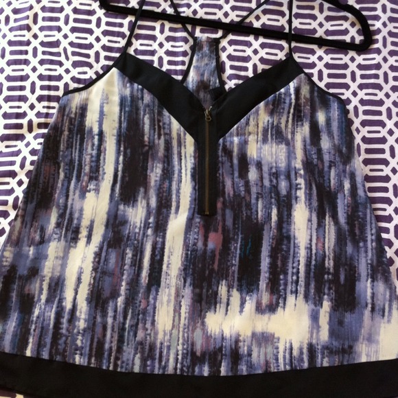 Razor back top - Picture 1 of 3