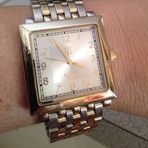 Stainless steel Elegant GQI Watch. Seiko movement