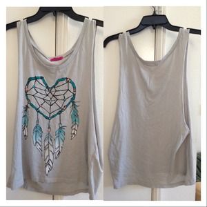 ✖ SOLD ✖Dreamcatcher shirt