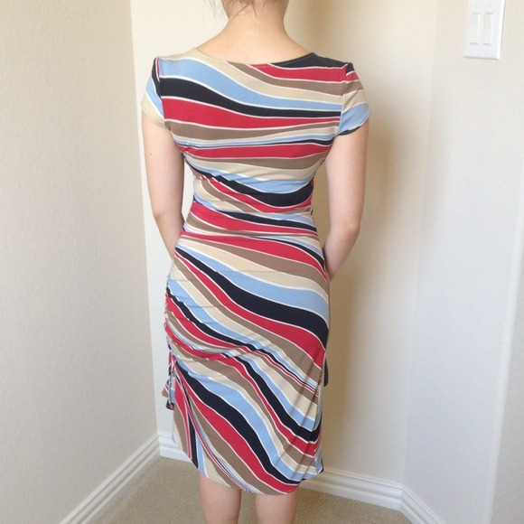 ❤❤❤SOLD❤❤❤BCBG multicolored with side ties - Picture 4 of 4