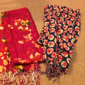 *Sold* Flower scarf bundle