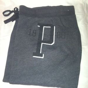 VS PINK CROPPED SWEATS