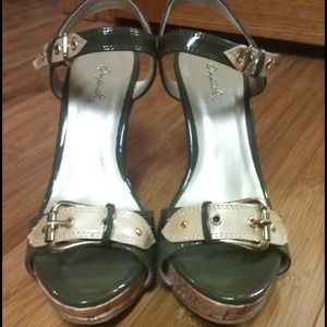 Olive green wedges w/ buckle
