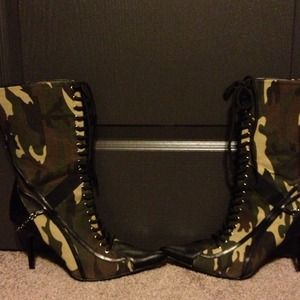 Military style stiletto boots