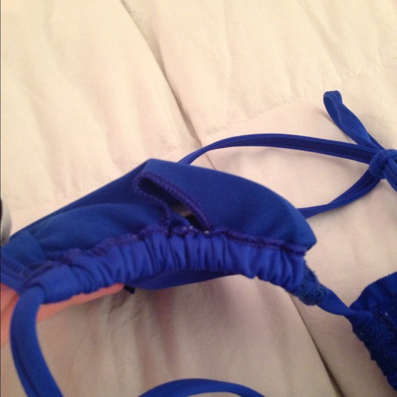 SOLD Gilly Hicks Bikini Set - Picture 4 of 4