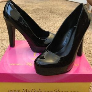 Patent leather platform pumps