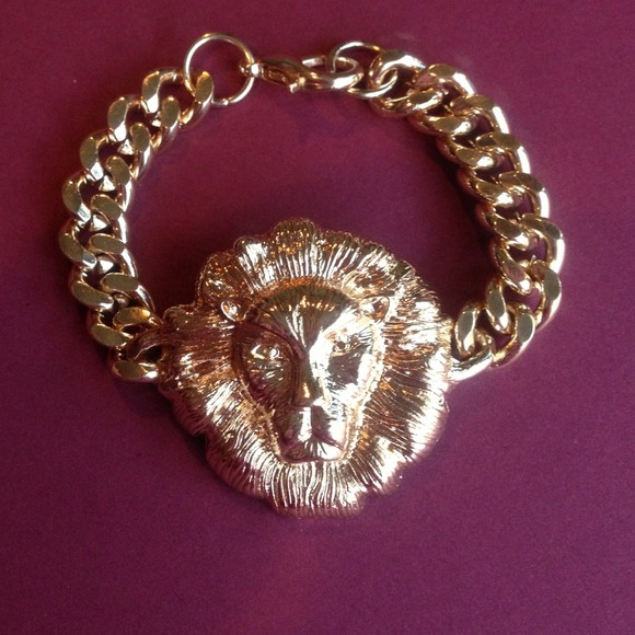 Jewelry - Lion head chain bracelet