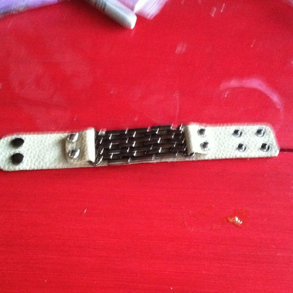 Chain link velvety leather 1 and 1/2 bracelet !!!