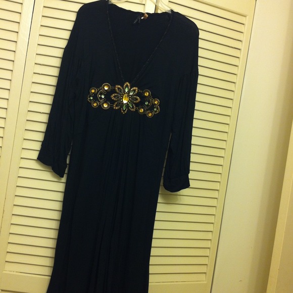 S D II Dresses & Skirts - Black Dress. 2 shirts. 1 manicure utensil.