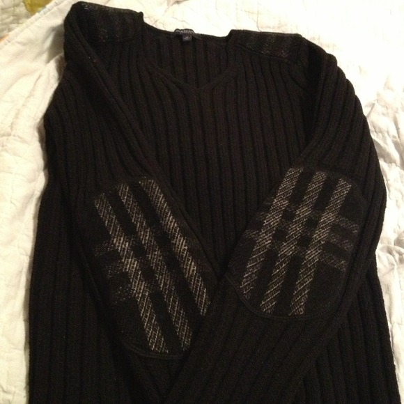 🎉TRADED 🎉 Authentic Black Burberry Sweater