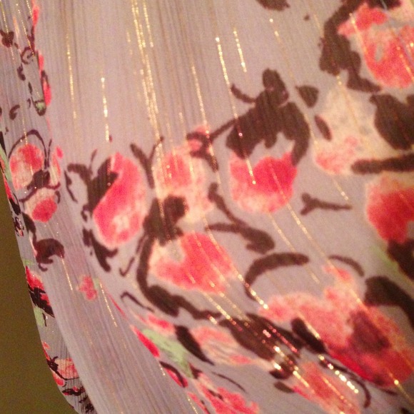 🎉HOST PICK x2🎉 Floral Blouse - Picture 3 of 4