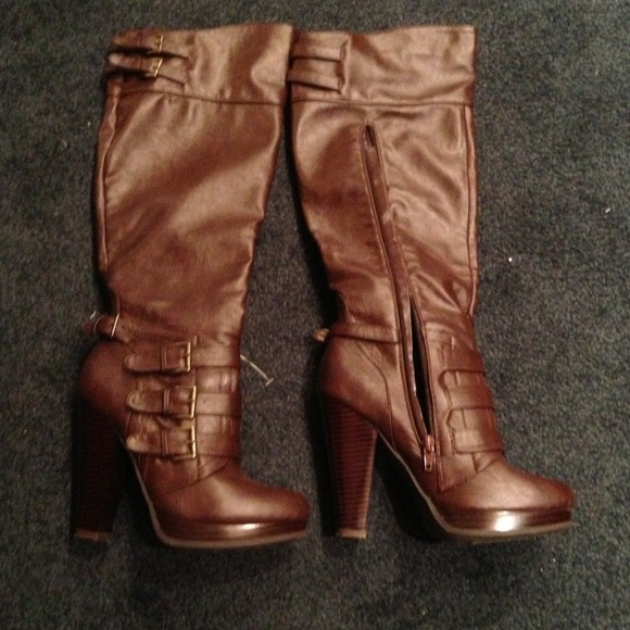 Reserved High heel boots knee length