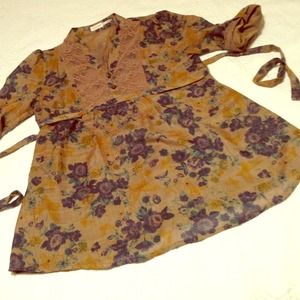 Floral tunic style top
