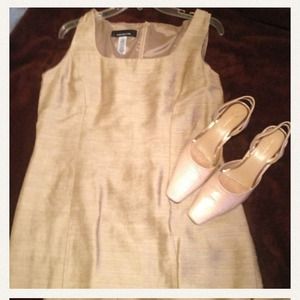 Bundle! 2 dresses & 1 pair of shoes💖