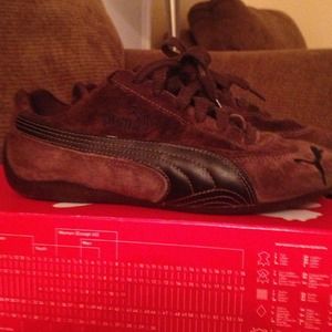 Sold Bundle for @gengarciaSale💥Women's Pumas.