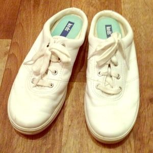 Leather slip-on shoes