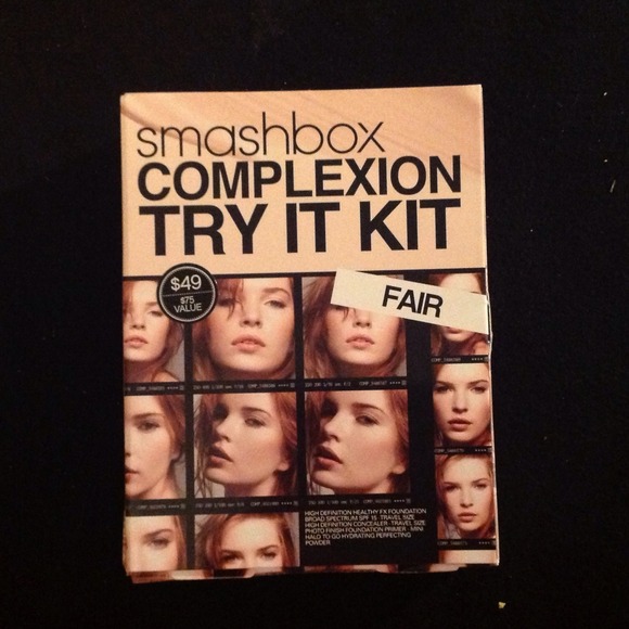 Smashbox try it kit. Fair.