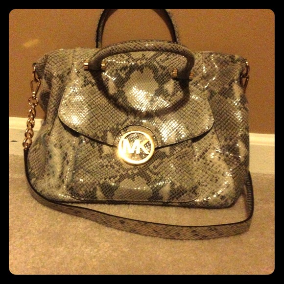 🚫SOLD🚫 - Michael Kors Fulton snakeskin handbag