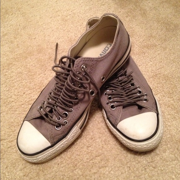 Gray women's Converse - Chucks!