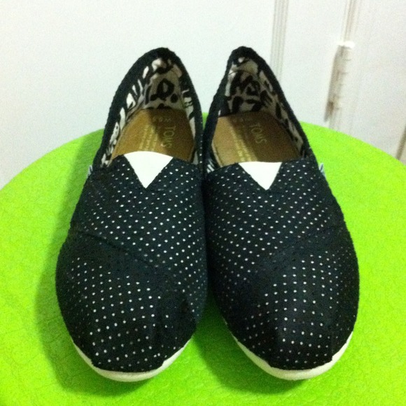 Toms