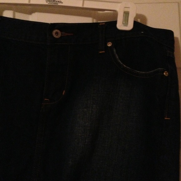 🌺Denim skirt🌺 - Picture 2 of 3