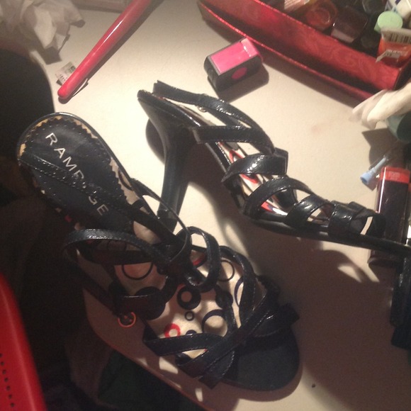 Rampage leather heels. NWT. 9 1/2