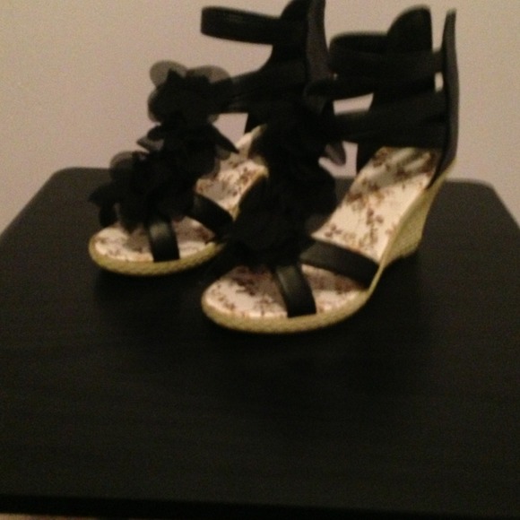 Brand new size 5.5 black sandals