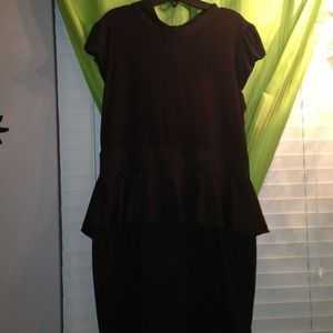 🙅Reserved🙅 Black dress and H & M