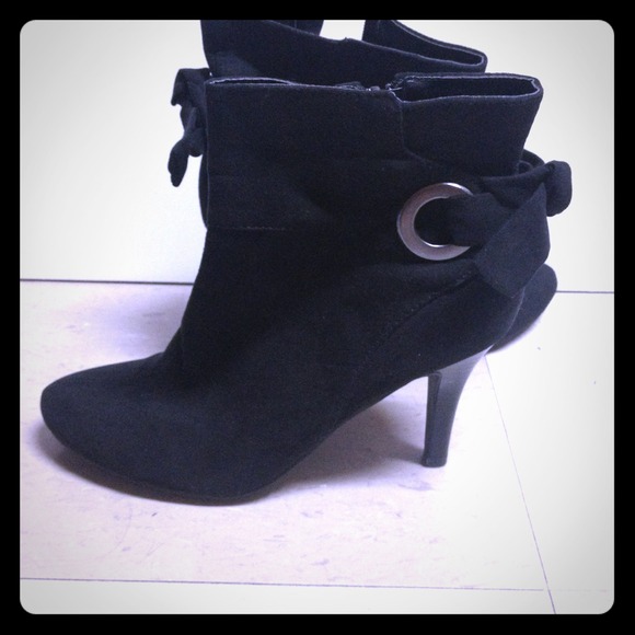 Black ankle booties, size 6 1/2