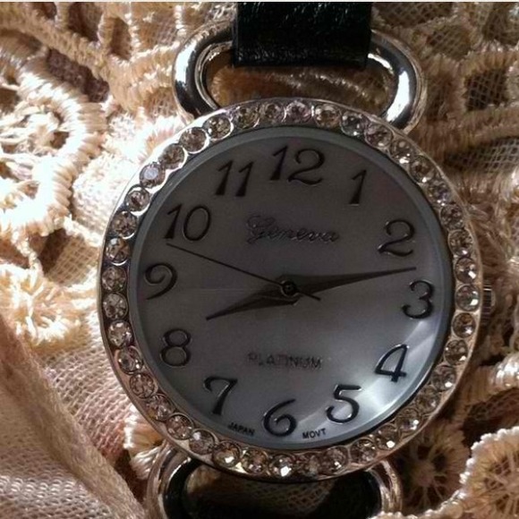 Geneva designer leather fashion wrap watch (black)