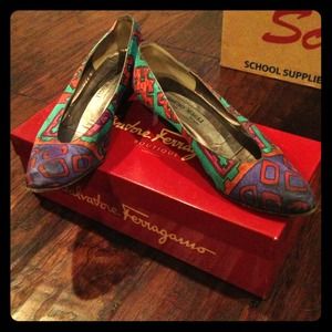 Retro vintage Bruno Magli size 6B