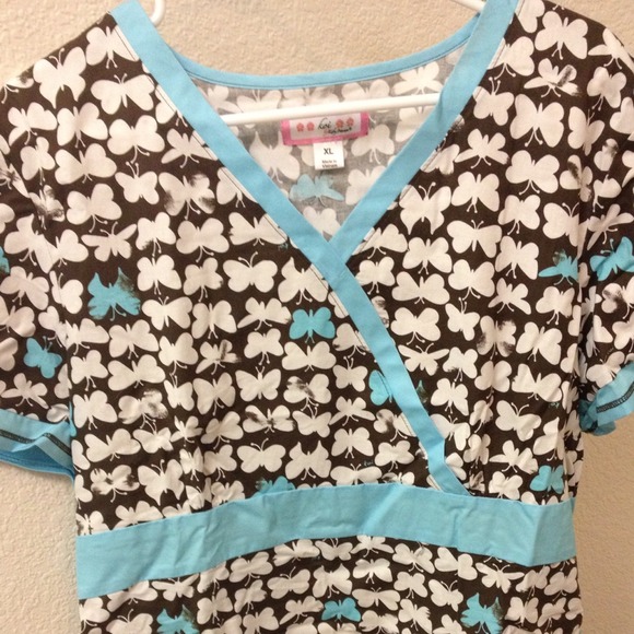 Blue and brown butterfly printed koi scrub top