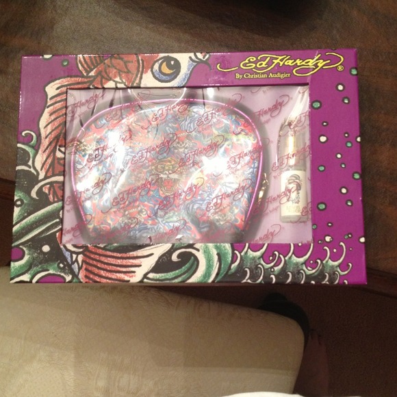 Ed hardy perfume and cosmetic bag