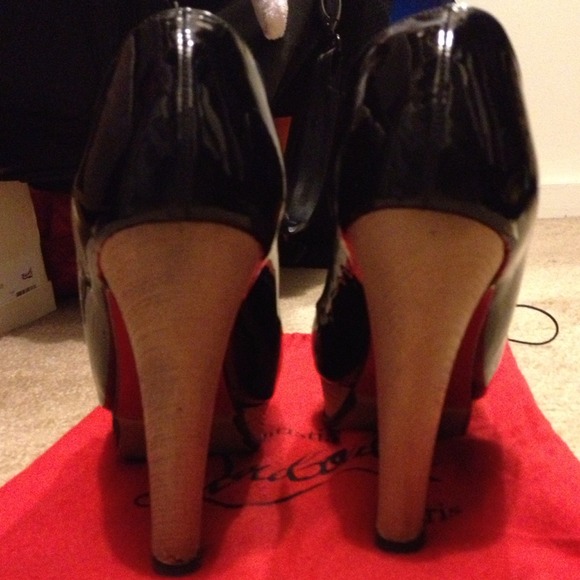 Christian Louboutin "Marple" 37.5 Black Patent - Picture 3 of 4
