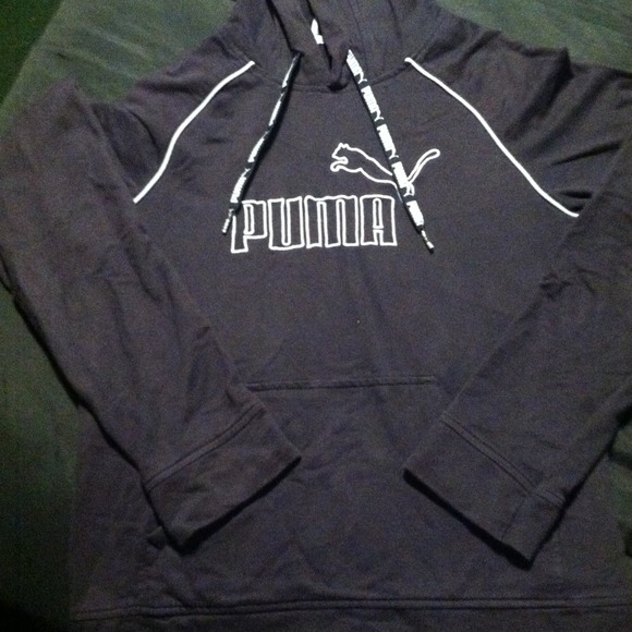 Dark blue puma sweater