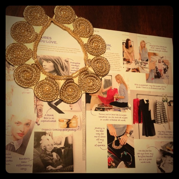 Authentic vintage pearl bib necklace