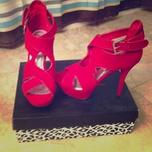 Gorgeous party red shoes, perfect for a club night