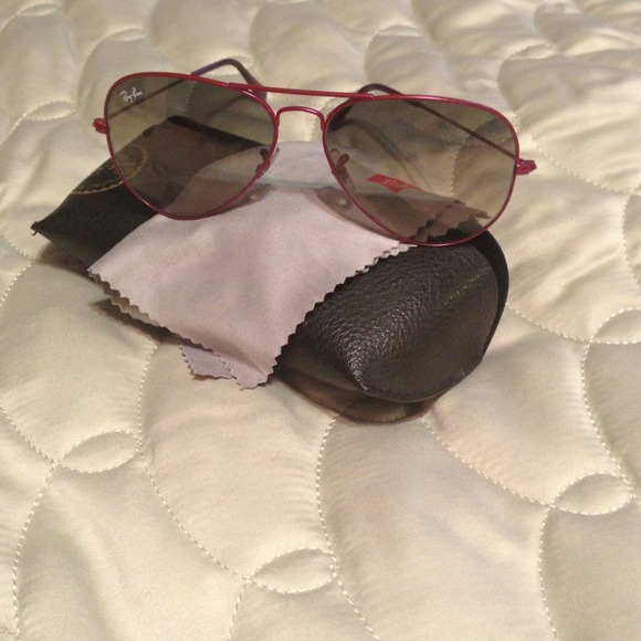 Pink aviator Ray Bans