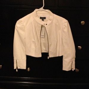 Bebe White Pintuck Crop Jacket