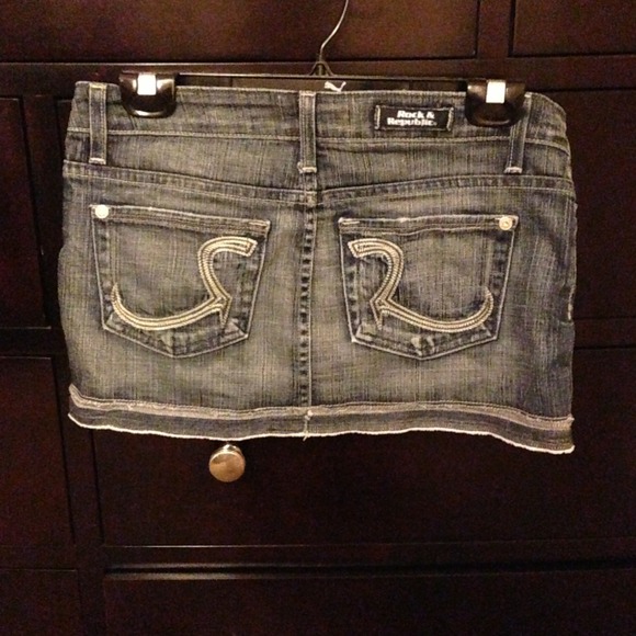 Rock & Republic denim skirt size 26.