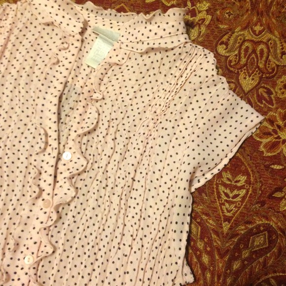 *NWOT. sheer polka dot button up -cap sleeves - Picture 3 of 4