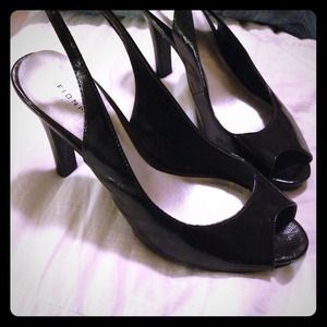 😍👠size 8black heels!👠