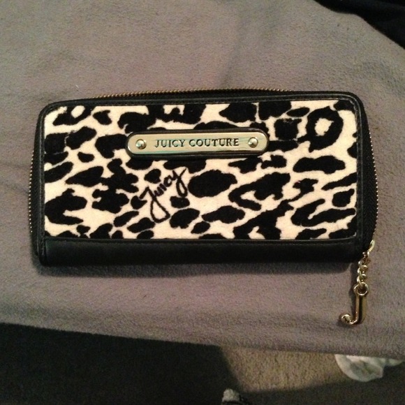 ✅Reduced✅Juicy couture wallet! Super fashionable❤