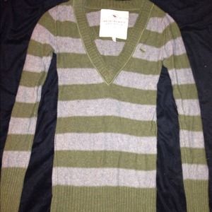 Abercrombie long sleeve stripped sweater