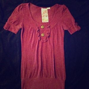 Cute maroon top