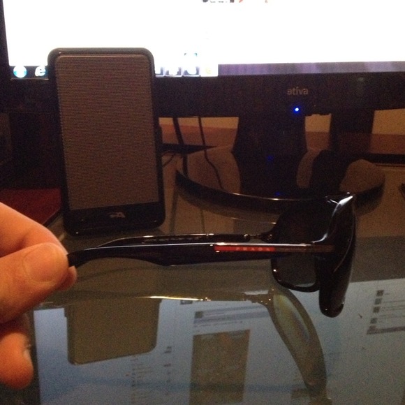 Prada sunglasses - Picture 2 of 2