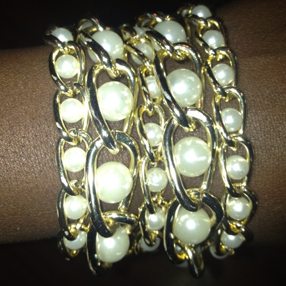 Floating Pearl Gates - Picture 1 of 3